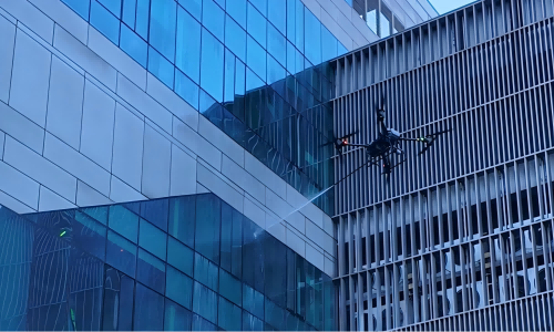 告别电量焦虑：【迈优威楼宇清洗无人机】地面供电供水方案解析