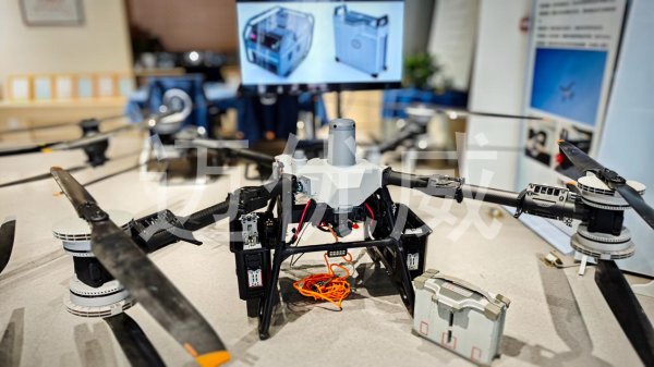 从FlyCart 30到FlyCart 100，迈优威系留如何定义新一代运载机长航时供电系统？