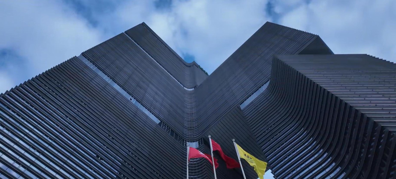 17618030161915.jpg 10月29日(2)-封面.jpg