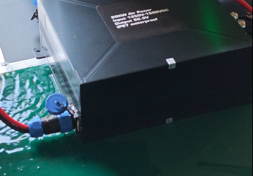 面向实战！迈优威无人机空中电源防水实测，见证硬核防水科技