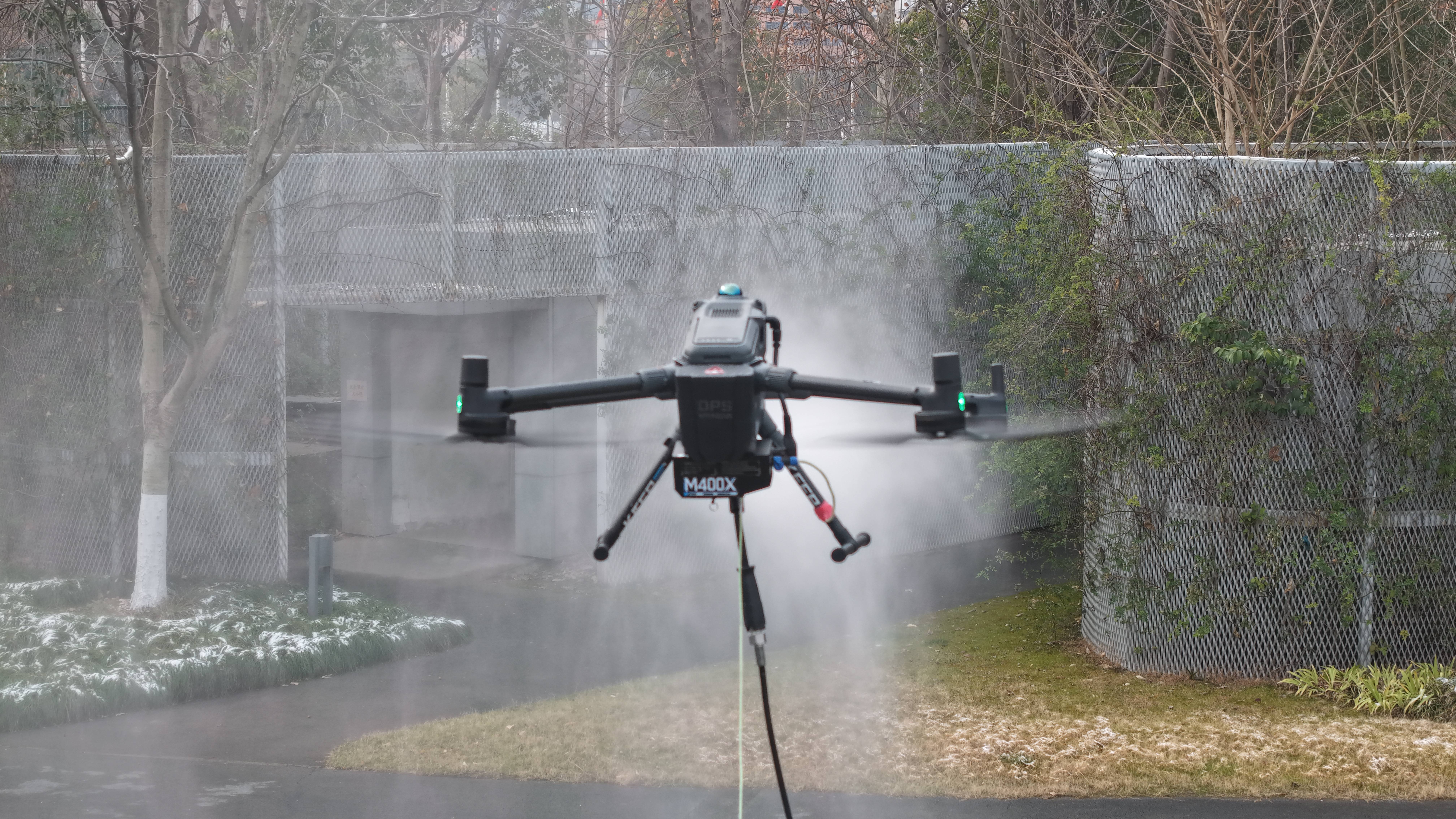 安全再升级，守护每一次起降：迈优威为M400X系留无人机加装专业降落伞